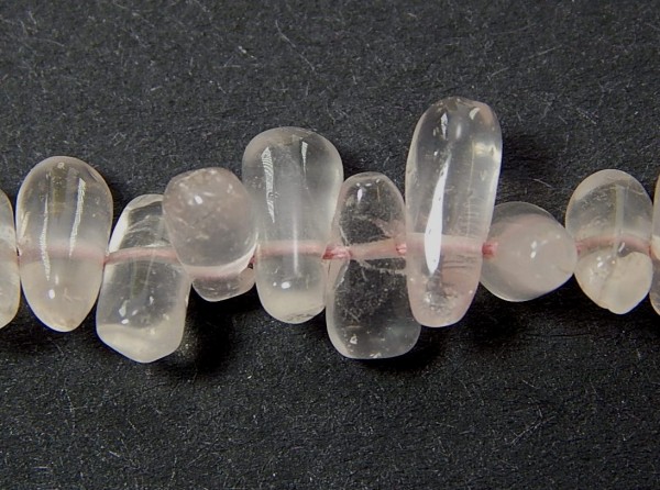 Rosenquarz, Tropfen, ca. 10mm