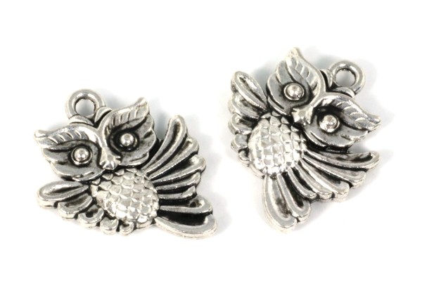 Anhänger, Eule, fliegend, Antik Silberfarben, 20x17mm