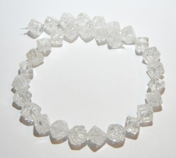 Bergkristall, Würfel, gecrasht, diagonal gebohrt, 10mm