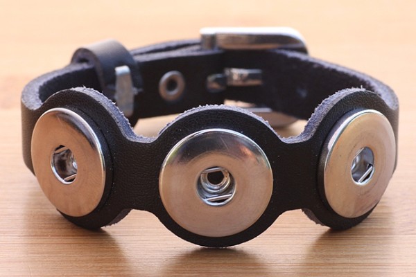 Lederarmband für 3 Druckknöpfe, gewellt, Schwarz, 25cm