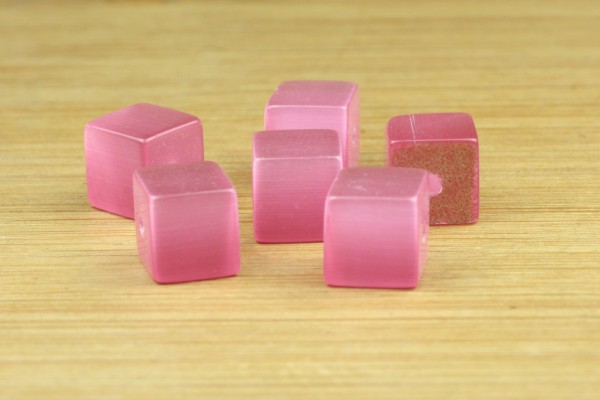 Cateye Perlen, Würfel, Fuchsia, 8x8mm