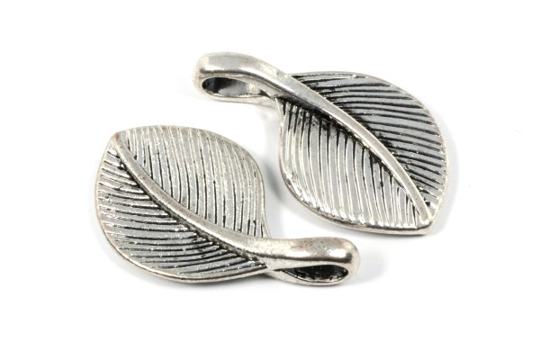 Anhänger, Blatt, versilbert, 28x16mm