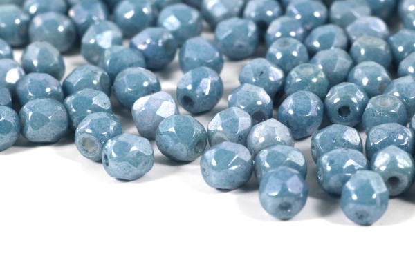 Glasschliffperlen, Chalk White Baby Blue Luster, 4mm, 50 Stück