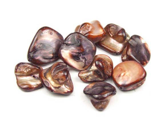 Perlmuttlperlen, 1 Strang, Nuggets, groß, Milchkaffee