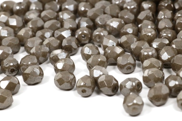 Böhmische Schliffperlen, Chalk White Grey Luster, 4mm, 50 Stück